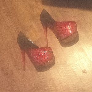 Male drag platforms 7.4in tall